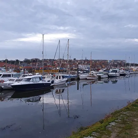 Lägenhet Marina House *